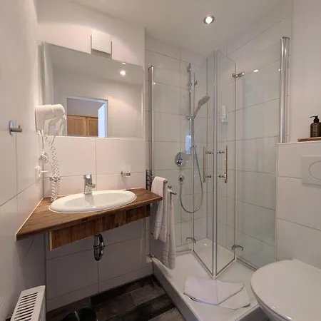 Vital Allgaeu Mit Schwimmbad, Sauna & Appartement *